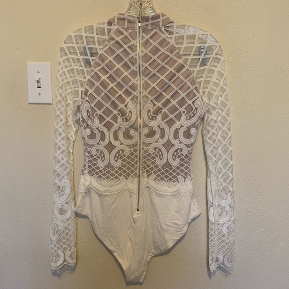 Agaci lace bodysuit - Picture 2 of 3